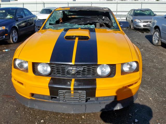 1ZVFT82H075334865 - 2007 FORD MUSTANG GT YELLOW photo 9