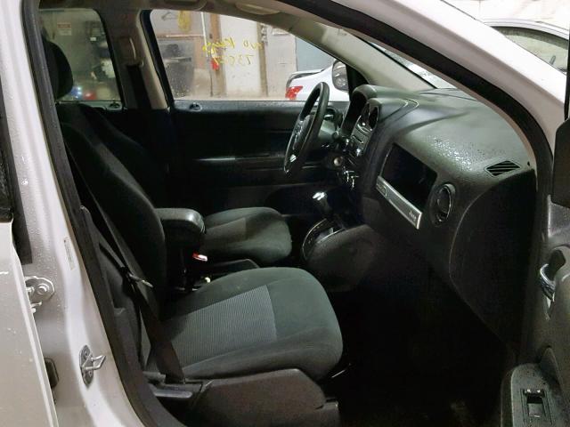 1C4NJDBBXGD626649 - 2016 JEEP COMPASS SP თეთრი ფოტო 5