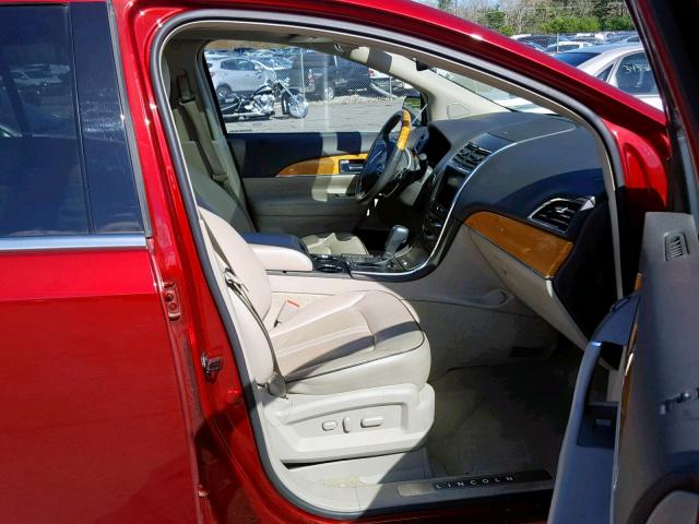 2LMDJ8JK1DBL46091 - 2013 LINCOLN MKX RED photo 5