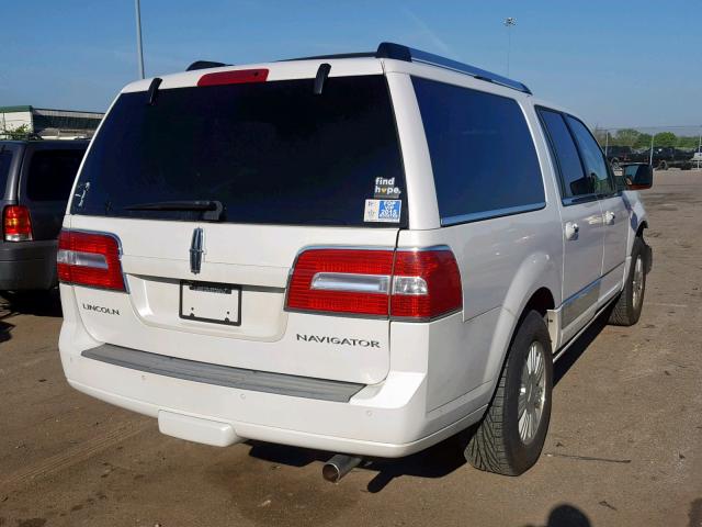 5LMJJ3J58BEJ02402 - 2011 LINCOLN NAVIGATOR WHITE photo 4
