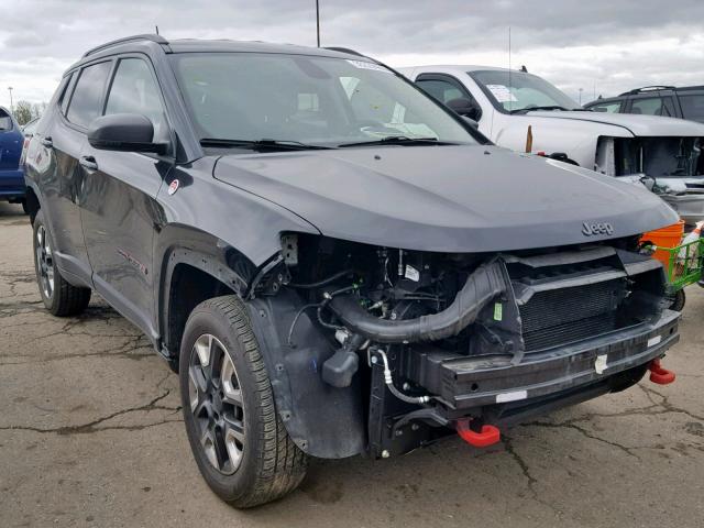 3C4NJDDB2JT232075 - 2018 JEEP COMPASS TR BLACK photo 1