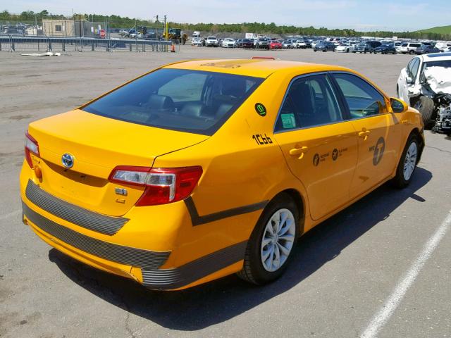 4T1BD1FK9CU050349 - 2012 TOYOTA CAMRY HYBR YELLOW photo 4