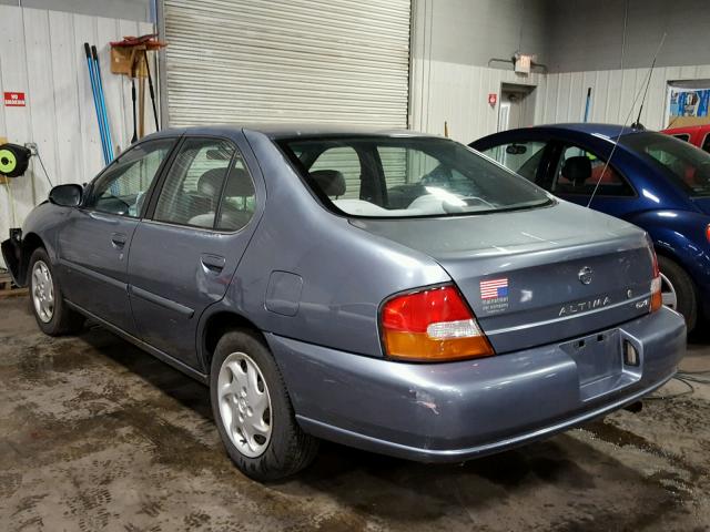 1N4DL01D3XC135675 - 1999 NISSAN ALTIMA XE BLUE photo 3