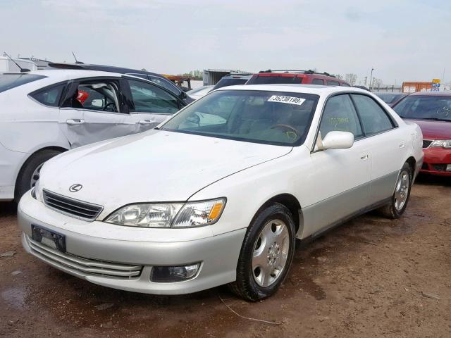 JT8BF28G4Y0276079 - 2000 LEXUS ES 300 WHITE photo 2