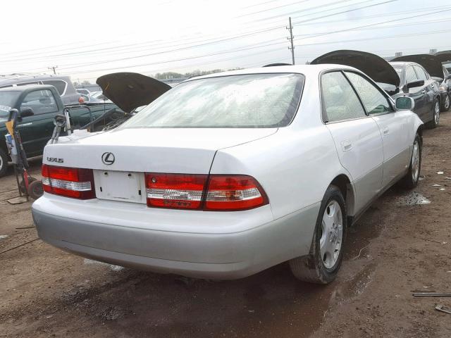 JT8BF28G4Y0276079 - 2000 LEXUS ES 300 WHITE photo 4