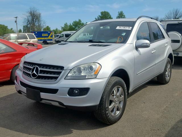 4JGBB86E66A005061 - 2006 MERCEDES-BENZ ML 350 SILVER photo 2