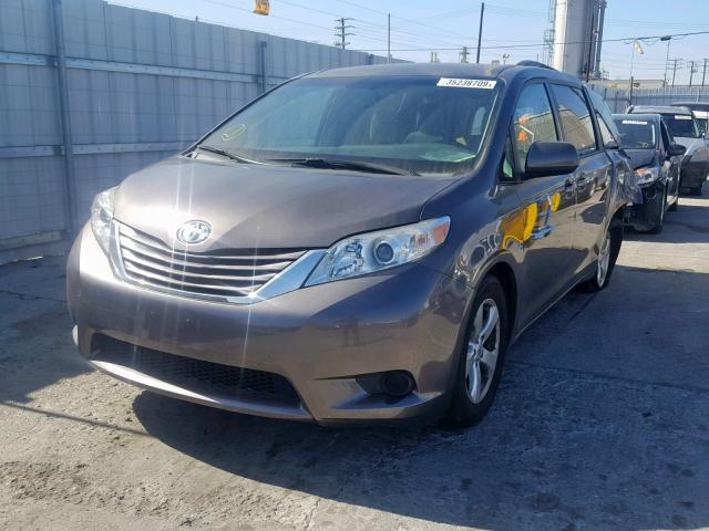 5TDKK3DC2GS716527 - 2016 TOYOTA SIENNA LE CHARCOAL photo 2