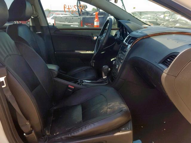 1G1ZG5E76CF266302 - 2012 CHEVROLET MALIBU LTZ 白色 照片 5