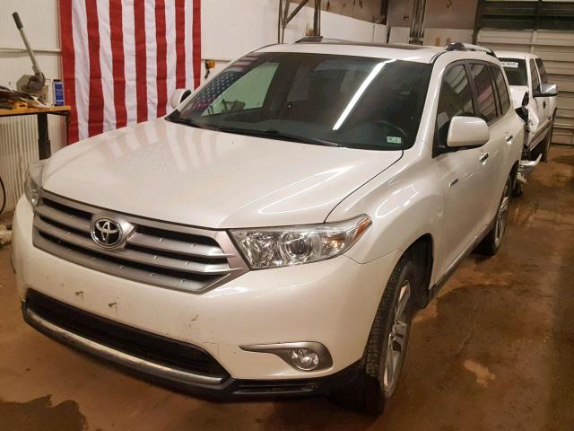 5TDDK3EH8CS147650 - 2012 TOYOTA HIGHLANDER WHITE photo 2