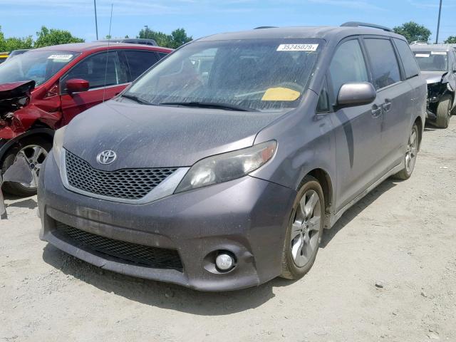 5TDXK3DC0CS227544 - 2012 TOYOTA SIENNA SPO GRAY photo 2