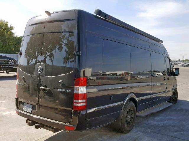 WD3PE8CC3C5701332 - 2012 MERCEDES-BENZ SPRINTER 2 BLACK photo 4