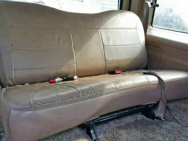 5LMRU27L0WLJ53923 - 1998 LINCOLN NAVIGATOR 双色 照片 9