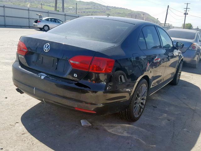 3VW1K7AJ1CM392788 - 2012 VOLKSWAGEN JETTA BASE BLACK photo 4