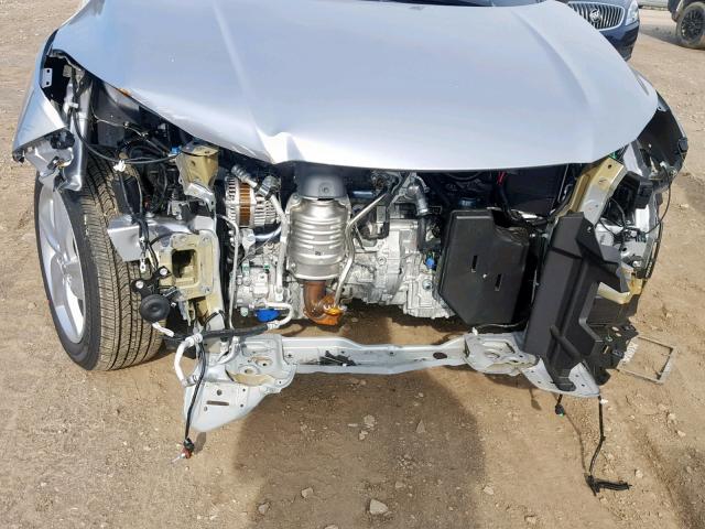 3CZRU6H57KM709887 - 2019 HONDA HR-V EX SILVER photo 9