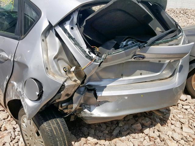 3FADP4TJ3GM169516 - 2016 FORD FIESTA S SILVER photo 9