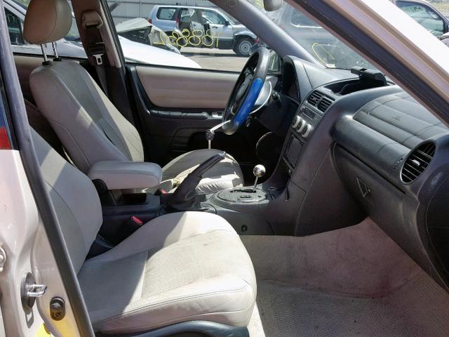 JTHBD192840091837 - 2004 LEXUS IS 300 GRAY photo 5