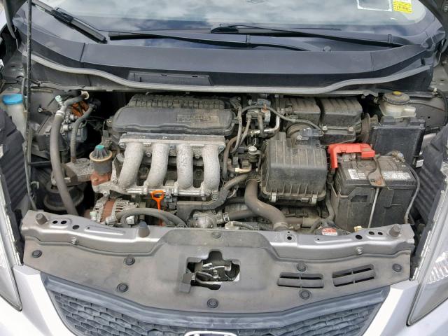 JHMGE88209S048327 - 2009 HONDA FIT GRAY photo 7