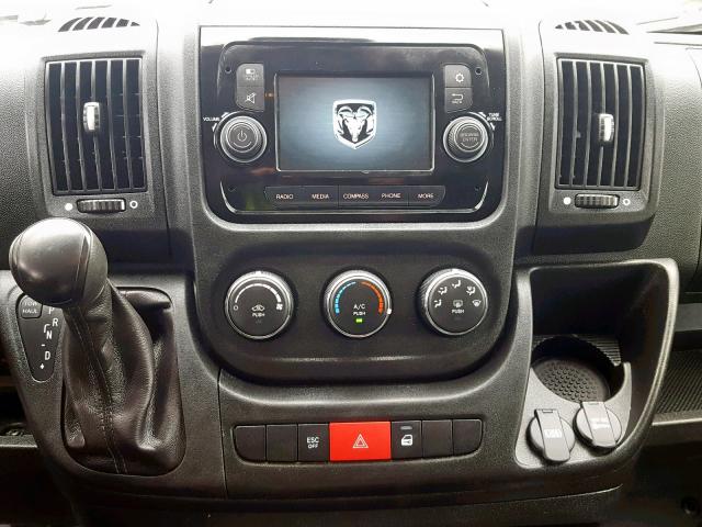 3C6TRVAG3JE127529 - 2018 RAM PROMASTER 白色 照片 9