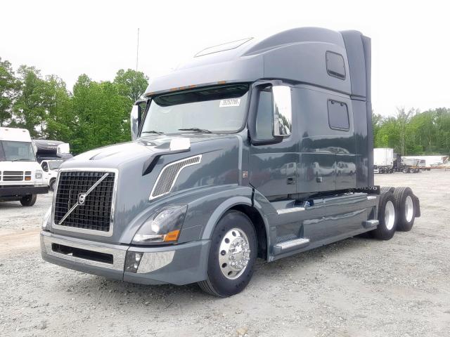 4V4NC9EHXJN893867 - 2018 VOLVO VN VNL GRAY photo 2