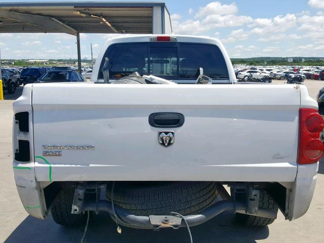 1D7HE48K67S218269 - 2007 DODGE DAKOTA QUA WHITE photo 9