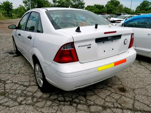 1FAHP34N97W359639 - 2007 FORD FOCUS ZX4 WHITE photo 3