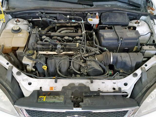 1FAHP34N57W331031 - 2007 FORD FOCUS ZX4 WHITE photo 7