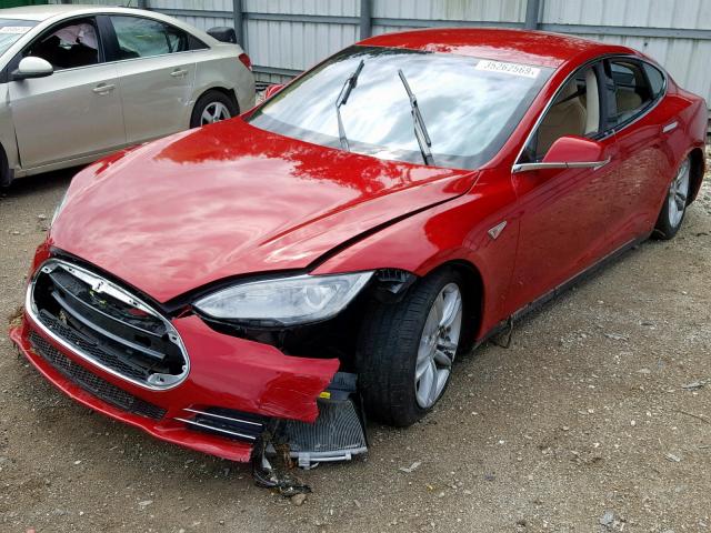 5YJSA1CN0DFP15578 - 2013 TESLA MODEL S Czerwony zdjęcie 2