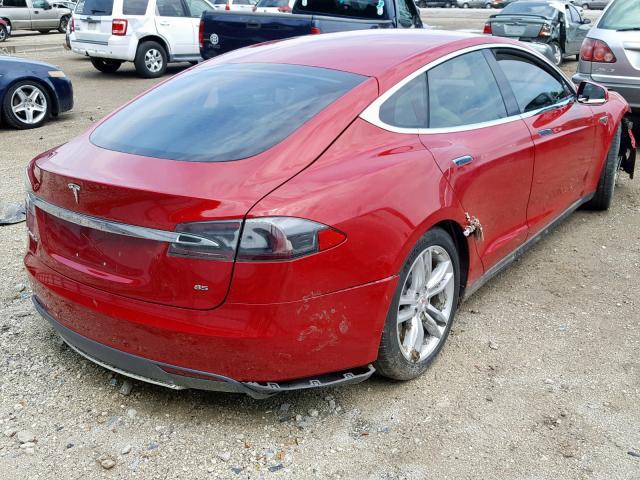 5YJSA1CN0DFP15578 - 2013 TESLA MODEL S Czerwony zdjęcie 4