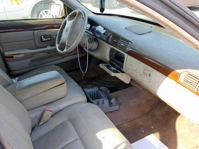 1G6KE52Y2VU209575 - 1997 CADILLAC DEVILLE DE TAN photo 5