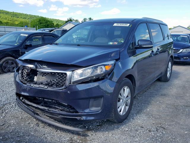 KNDMB5C14F6054761 - 2015 KIA SEDONA LX BLUE photo 2