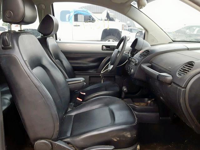 3VWPW31C76M415777 - 2006 VOLKSWAGEN NEW BEETLE Արծաթագույն լուսանկար 5