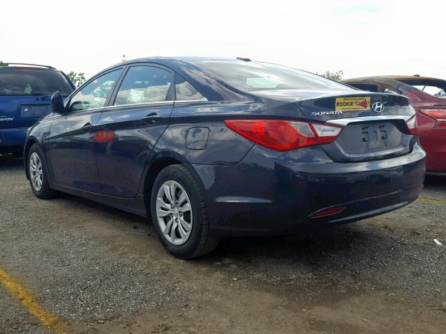 5NPEB4AC2BH117245 - 2011 HYUNDAI SONATA GLS BLUE photo 3