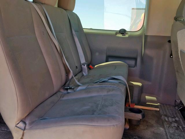 5BZBF0AA2GN851695 - 2016 NISSAN NV 3500 SILVER photo 6