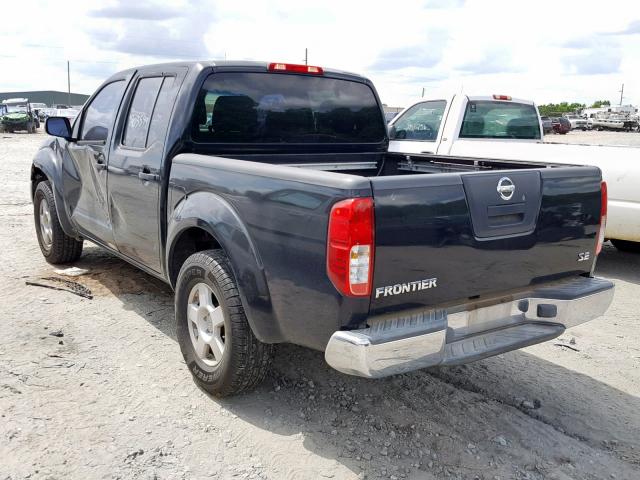 1N6AD07U75C417992 - 2005 NISSAN FRONTIER C BLACK photo 3