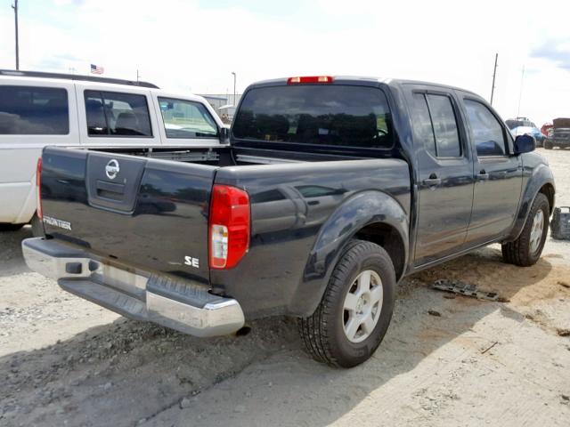 1N6AD07U75C417992 - 2005 NISSAN FRONTIER C BLACK photo 4