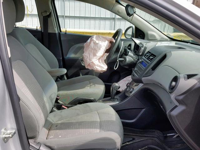 1G1JA5SH4D4253900 - 2013 CHEVROLET SONIC LS SILVER photo 5