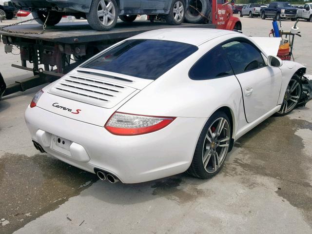 WP0AB2A9XBS720677 - 2011 PORSCHE 911 CARRER WHITE photo 4