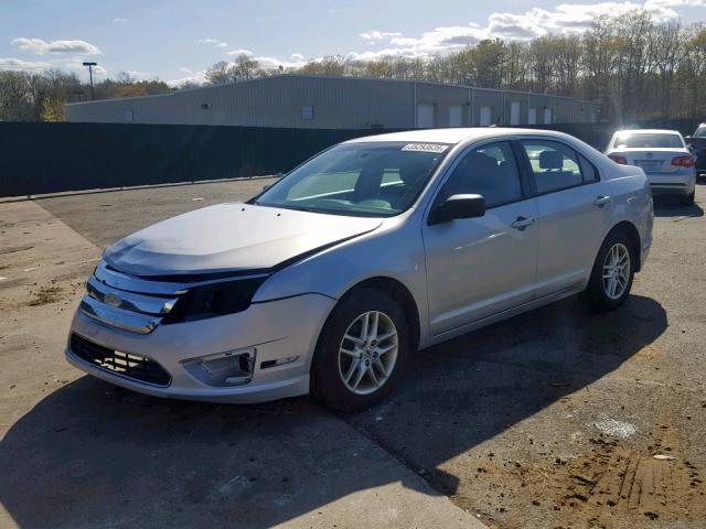 3FAHP0GA0CR404018 - 2012 FORD FUSION S SILVER photo 2