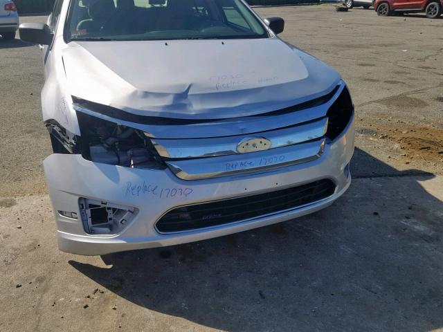 3FAHP0GA0CR404018 - 2012 FORD FUSION S SILVER photo 9