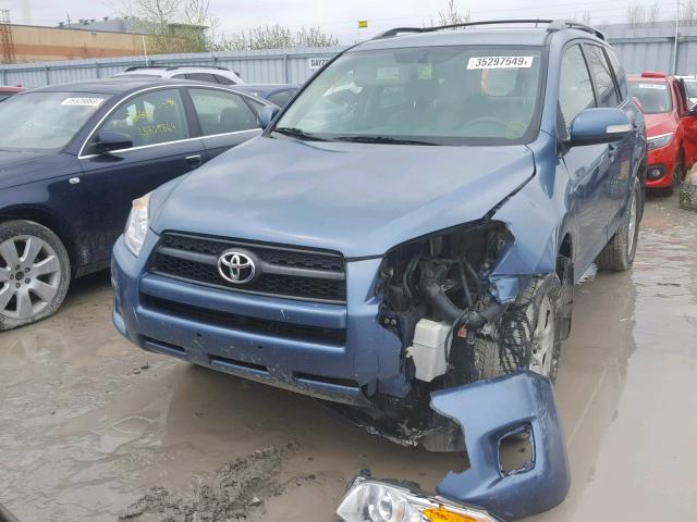 2T3BF4DV0AW040743 - 2010 TOYOTA RAV4 BLUE photo 2