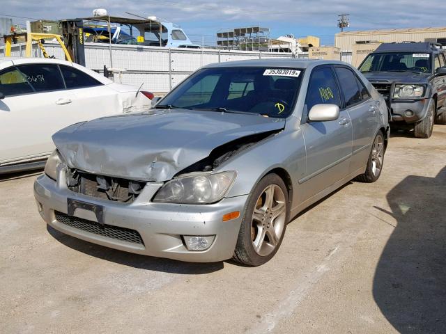 JTHBD192030065067 - 2003 LEXUS IS 300 SILVER photo 2