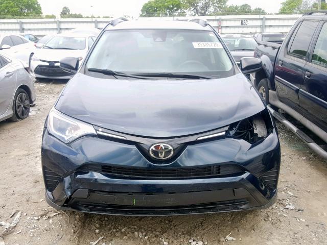 JTMZFREV0HJ711735 - 2017 TOYOTA RAV4 LE BLUE photo 9