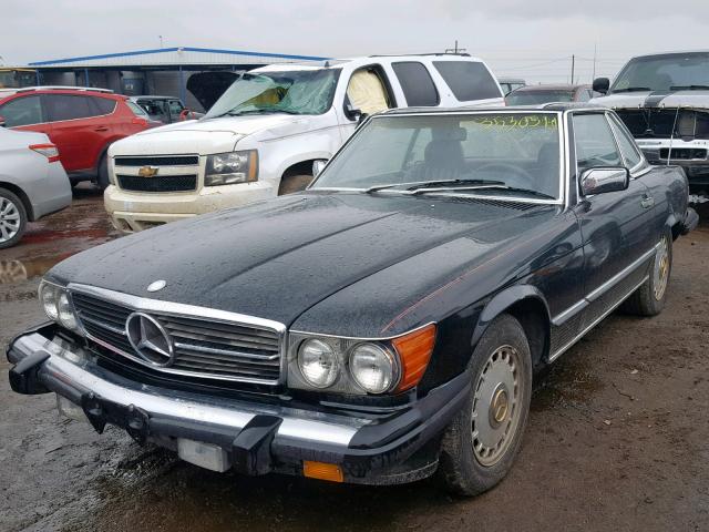 WDBBA48D8JA090299 - 1988 MERCEDES-BENZ 560 SL BLACK photo 2