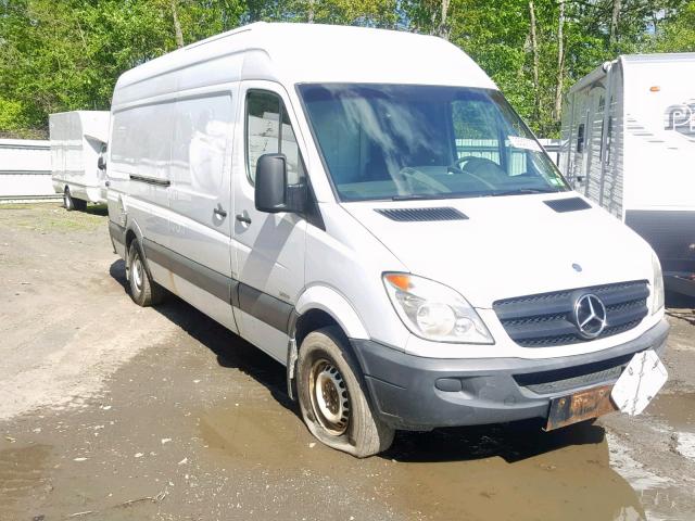 WD3PE8CB6B5586571 - 2011 MERCEDES-BENZ SPRINTER 2 WHITE photo 1