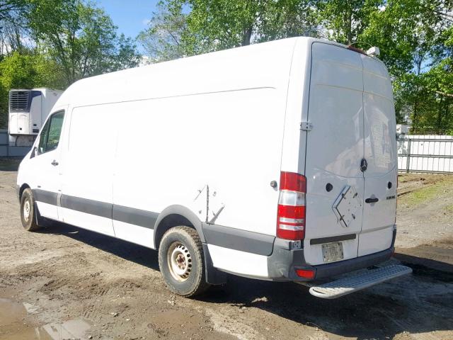 WD3PE8CB6B5586571 - 2011 MERCEDES-BENZ SPRINTER 2 WHITE photo 3