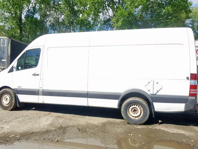 WD3PE8CB6B5586571 - 2011 MERCEDES-BENZ SPRINTER 2 WHITE photo 9