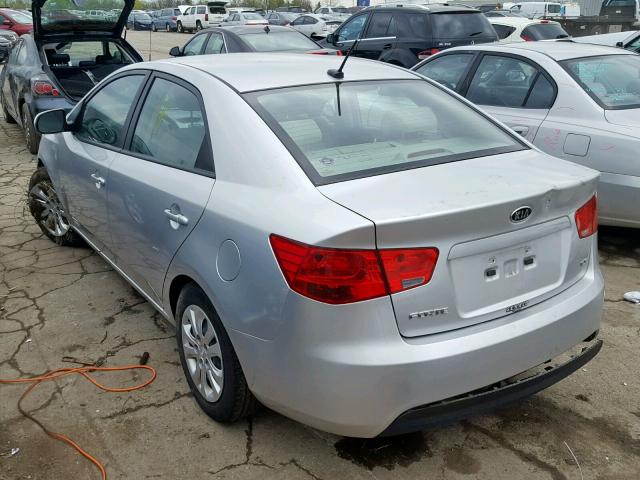 KNAFU4A29D5728301 - 2013 KIA FORTE EX SILVER photo 3