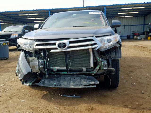 5TDDK3EH1CS127367 - 2012 TOYOTA HIGHLANDER CHARCOAL photo 9