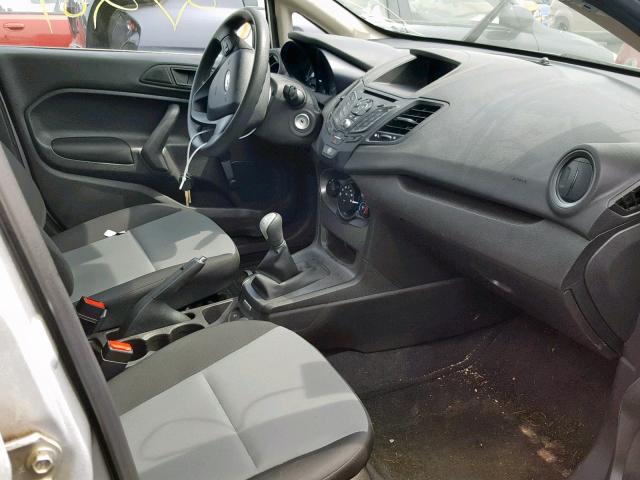 3FADP4TJ1FM212264 - 2015 FORD FIESTA S SILVER photo 5