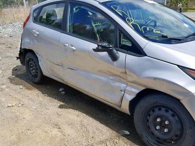 3FADP4TJ1FM212264 - 2015 FORD FIESTA S SILVER photo 9